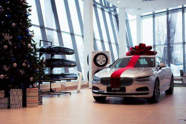 holiday car sales events worth it